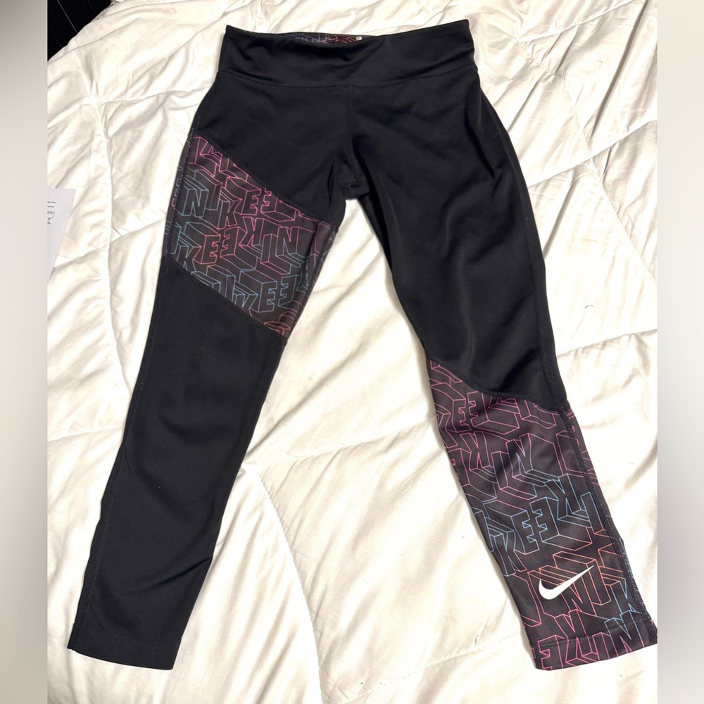 Girls Nike leggings